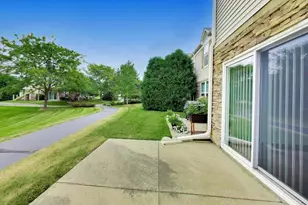 759 Pointe Dr, Crystal Lake, IL 60014 - Photo 18