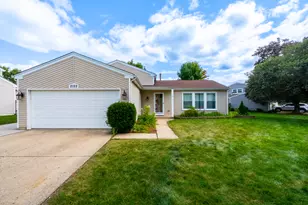 2122 Kensington Dr, Schaumburg, IL 60194 - Photo 1
