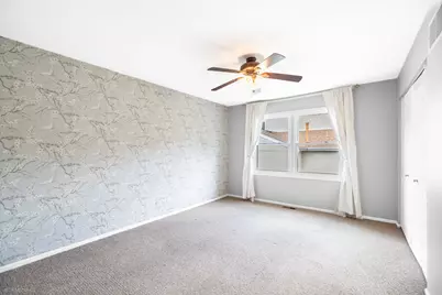 2122 Kensington Drive, Schaumburg, IL 60194 - Photo 14