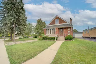 7960 S Kenneth Ave, Chicago, IL 60652 - Photo 2