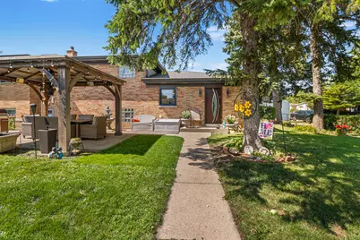 2196 Spruce Avenue, Des Plaines, IL 60018 - Photo 34