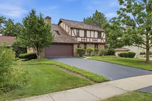 534 E Forest Ave, Wheaton, IL 60187 - Photo 1