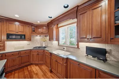 534 E Forest Avenue, Wheaton, IL 60187 - Photo 12