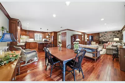 534 E Forest Avenue, Wheaton, IL 60187 - Photo 6