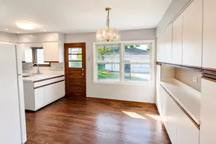 2125 Plainfield Dr, Des Plaines, IL 60018 - Photo 4