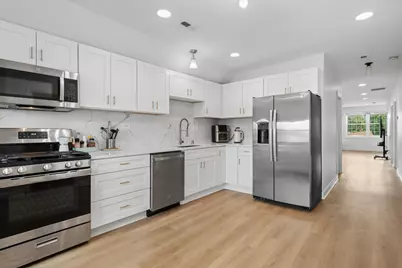 5351 W Foster Avenue, Chicago, IL 60630 - Photo 18