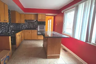 303 Jackson St, Park Forest, IL 60466 - Photo 6