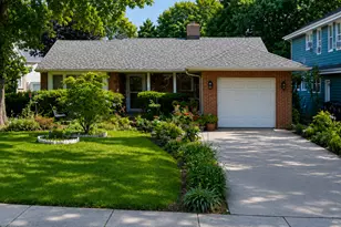 2631 Central Dr, Flossmoor, IL 60422 - Photo 1