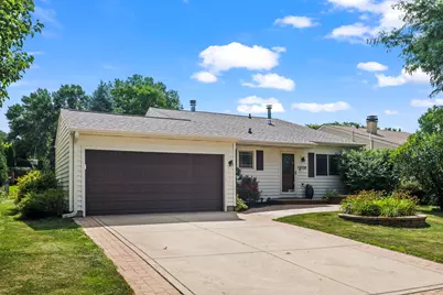 1833 S Lincoln Street, Lombard, IL 60148 - Photo 1