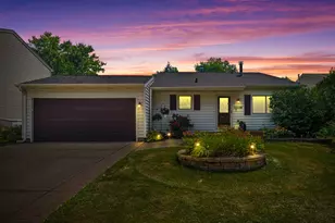 1833 S Lincoln St, Lombard, IL 60148 - Photo 2