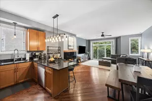 2724 W Cortez St, Chicago, IL 60622 - Photo 8