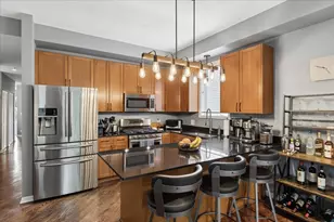 2724 W Cortez St, Chicago, IL 60622 - Photo 6