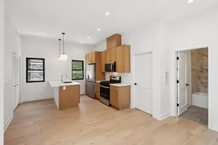 3641 N Wilton Ave, Chicago, IL 60613 - Photo 1