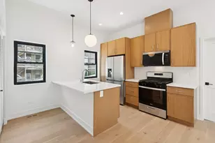 3641 N Wilton Ave, Chicago, IL 60613 - Photo 2