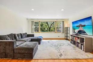 1914 W Farwell Ave, Chicago, IL 60626 - Photo 8