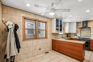 1914 W Farwell Ave, Chicago, IL 60626 - Photo 12