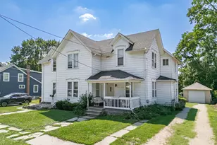 1011 Whitney Blvd, Belvidere, IL 61008 - Photo 2