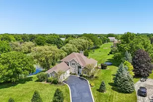 184 Bluebird Ct, Hawthorn Woods, IL 60047 - Photo 1