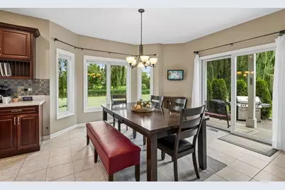 184 Bluebird Court, Hawthorn Woods, IL 60047 - Photo 12