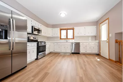 8608 Lamon Avenue, Burbank, IL 60459 - Photo 12