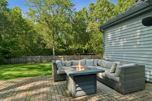 634 Raintree Rd, Buffalo Grove, IL 60089 - Photo 28