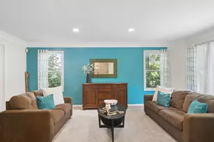 634 Raintree Rd, Buffalo Grove, IL 60089 - Photo 4