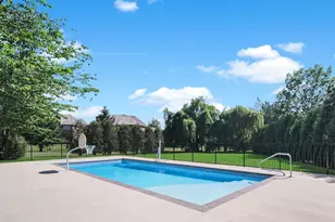 151 Palmer Cir, Vernon Hills, IL 60061 - Photo 82