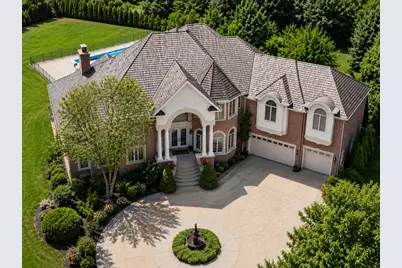 151 Palmer Circle, Vernon Hills, IL 60061 - Photo 1