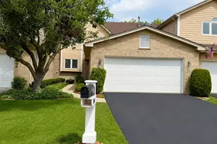7702 Northfield Ln, Tinley Park, IL 60487 - Photo 2
