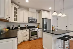 2536 McDaniel Ave, Evanston, IL 60201 - Photo 12