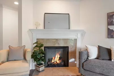 2536 McDaniel Avenue #402, Evanston, IL 60201 - Photo 6