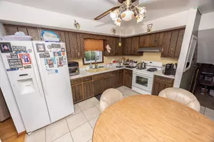2105 Glenwood Ave, Joliet, IL 60435 - Photo 8