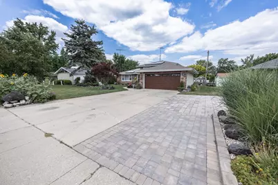 2105 Glenwood Avenue, Joliet, IL 60435 - Photo 18