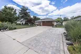 2105 Glenwood Ave, Joliet, IL 60435 - Photo 18