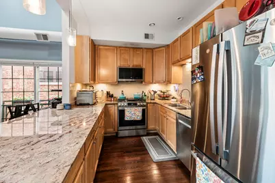 811 W Superior Street #4, Chicago, IL 60642 - Photo 6
