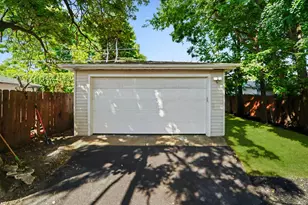 1820 S 3rd Ave, Maywood, IL 60153 - Photo 32