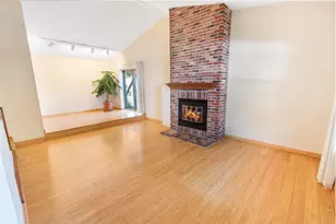 645 Stout Ct, Gurnee, IL 60031 - Photo 6