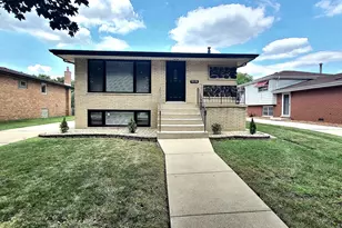 9028 Meade Ave, Oak Lawn, IL 60453 - Photo 1