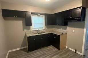 9552 S Greenwood Ave, Chicago, IL 60628 - Photo 8