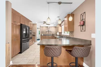 7N136 Briargate Terrace, Medinah, IL 60157 - Photo 6