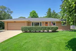 7N136 Briargate Terrace, Medinah, IL 60157 - Photo 1