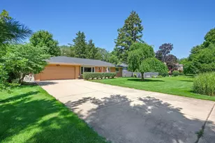 7N136 Briargate Terrace, Medinah, IL 60157 - Photo 34