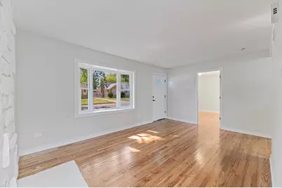 707 S Elmwood Avenue, Waukegan, IL 60085 - Photo 6