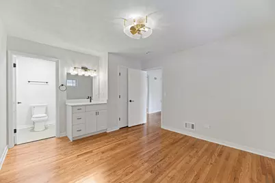 707 S Elmwood Avenue, Waukegan, IL 60085 - Photo 12