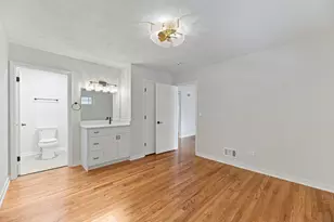 707 S Elmwood Ave, Waukegan, IL 60085 - Photo 12