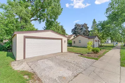 707 S Elmwood Avenue, Waukegan, IL 60085 - Photo 22