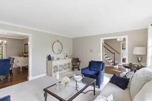 184 Spring Ave, Glen Ellyn, IL 60137 - Photo 4
