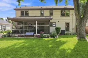 184 Spring Ave, Glen Ellyn, IL 60137 - Photo 4
