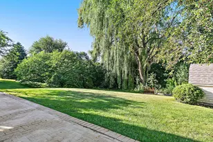 1093 W Stone Creek Cir, Crystal Lake, IL 60014 - Photo 34