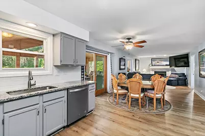 1093 W Stone Creek Circle, Crystal Lake, IL 60014 - Photo 14